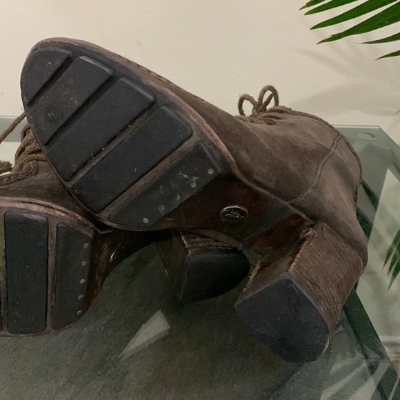 FRYE Parker Moc Short Suede Lace Up Boots - Picture 8 of 15